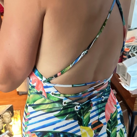 Red Carter Shore Club Juliette Maillot One Piece Swimsuit Size M (8) - Picture 5 of 12